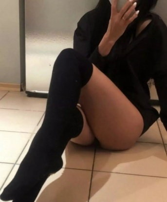 Живу в Москве и с нетерпением жду встречи с тобой. 💕 Мои услуги включают всё, что ты только можешь себе представить: массаж, оральный секс, классический и анальный секс, стриптиз и еще многое другое. 🌹 Позволь мне погрузить тебя в мир наслаждения и расслабления, который ты никогда не забудешь. 🌟 У меня немало отзывов от довольных клиентов, которые подтверждают мою профессиональность и искусство общения. 🌷 С тобой я окажусь нежной проводницей в мир страсти и наслаждения. Гарантирую, что фото в моем профиле абсолютно реальные и соответствуют моей внешности. 📷 Жду, чтобы сделать твои мечты реальностью! 🔥 Лариса